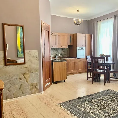 Apartment Barbican Heritage In The Heart Of Old Town 2 Bedrooms Warsaw