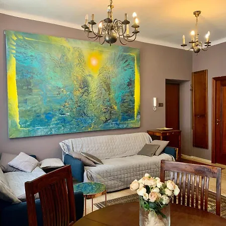 Beautiful And Charming In The Heart Of The Old Town ורשה