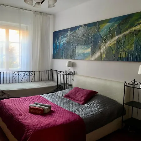 Apartment Beautiful And Charming In The Heart Of The Old Town